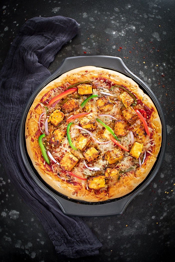 Spicy Paneer Pizza